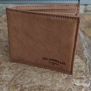 Men's Levi Strauss bifold wallet